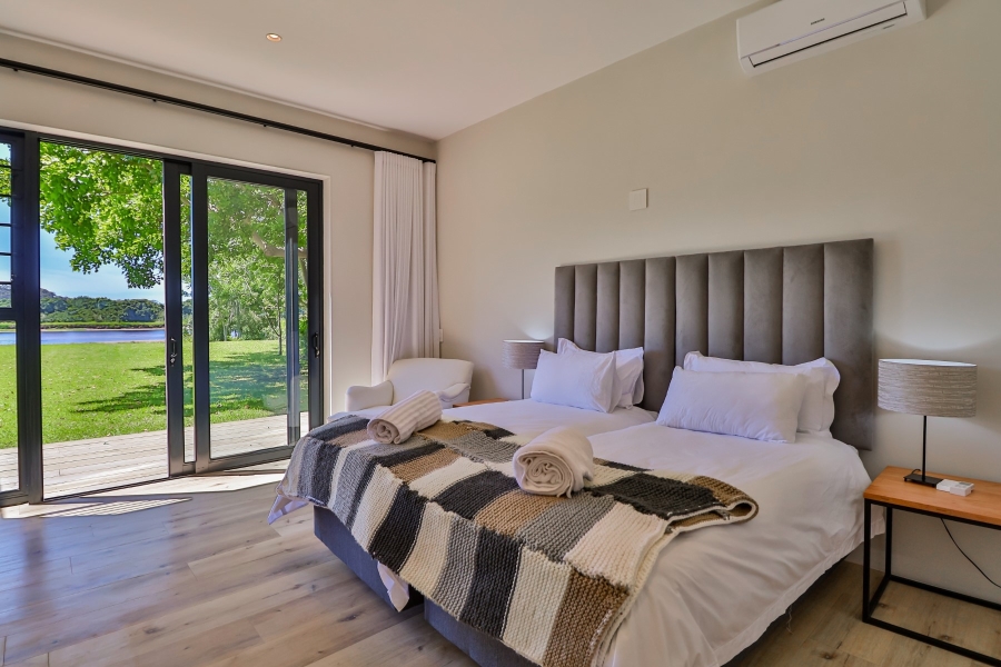 4 Bedroom Property for Sale in Keurboomstrand Western Cape